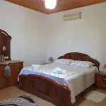 Sara Guesthouse